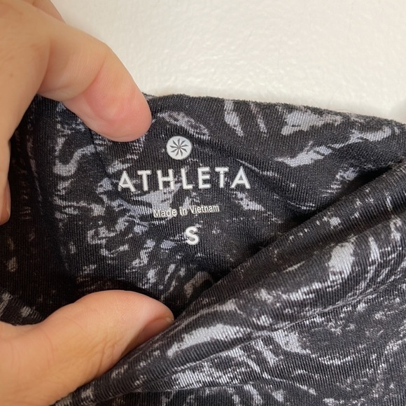 Athleta Chaturanga Zebra Capri - Picture 6 of 7